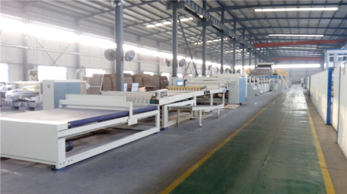 Corrugated sheets delivery and stacker